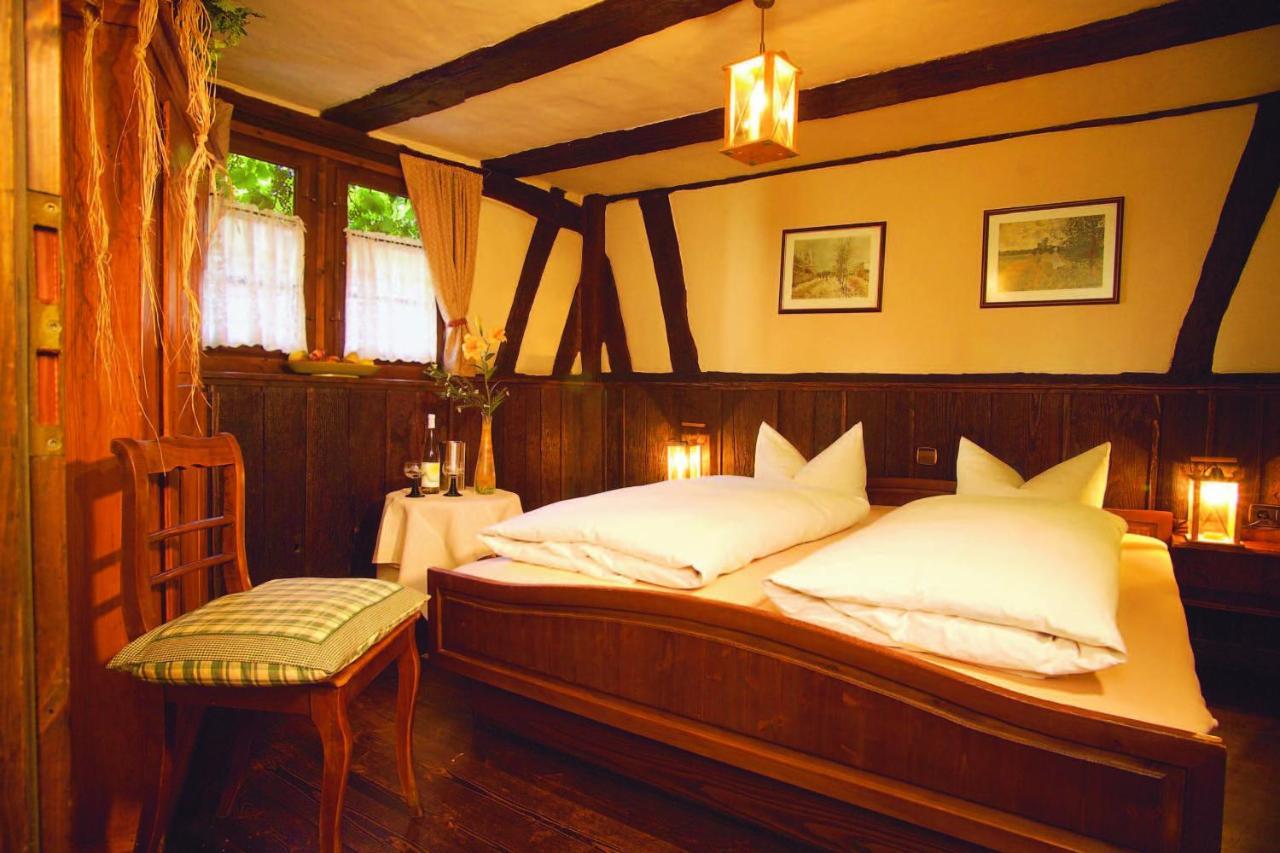 Hotel Restaurant Zum Nachtwaechter Lienzingen Phòng bức ảnh
